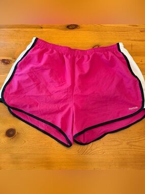Reebok play dry women shorts lined women L
